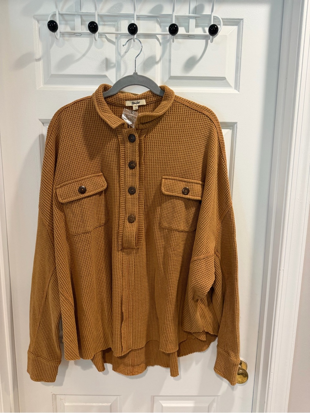 NWT Blue Velvet Boutique Waffle Shirt  - Camel Sz L  🍁